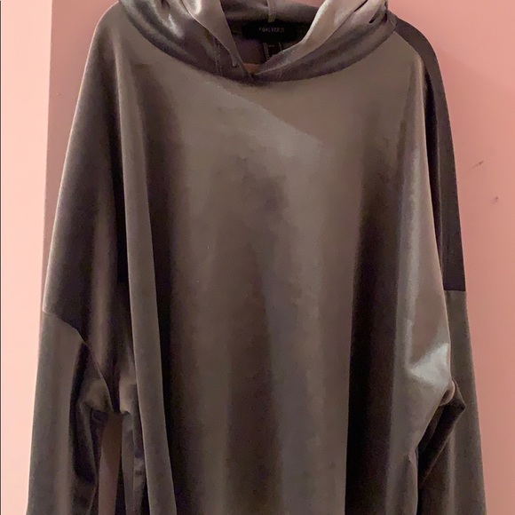 Grayish-blue hoodie size small - Picture 3 of 4